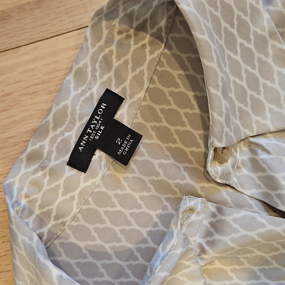 Ann Taylor Light Gray Patterned Button Down Blouse - image 2
